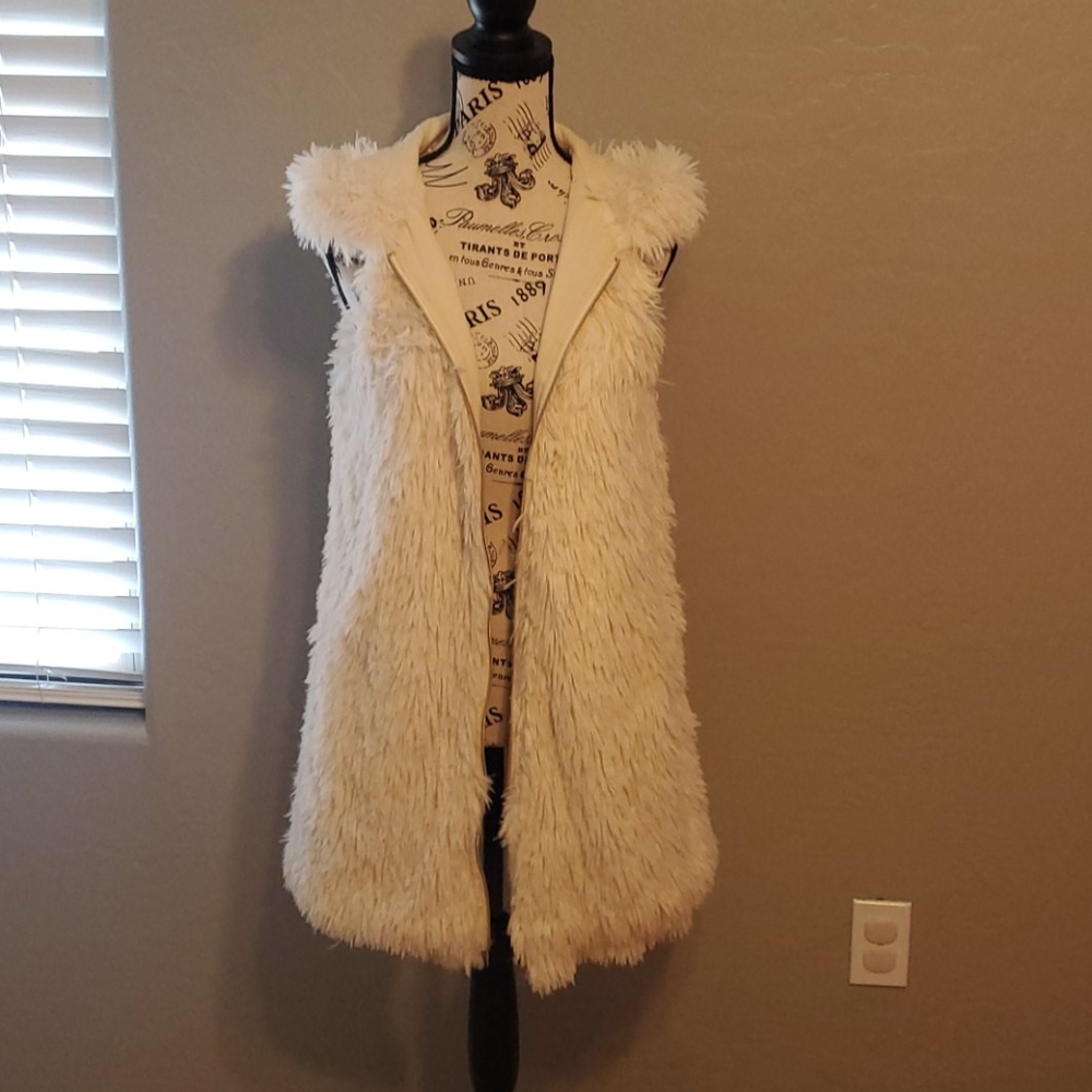 Fur vest